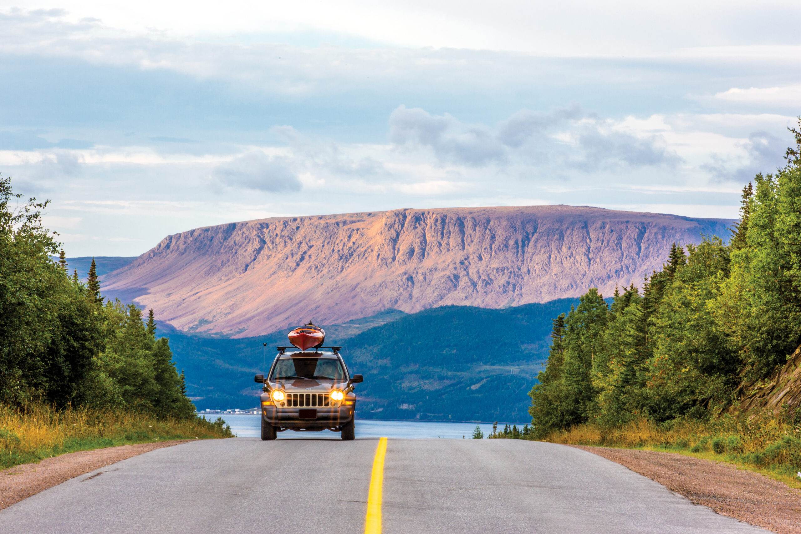 Roadtrip door Gros Morne National Park met uitzicht op de Tablelands